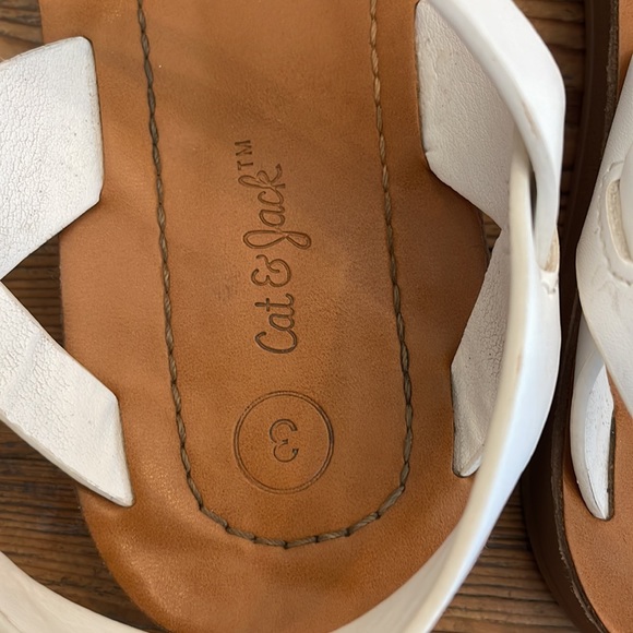 Girls cat & jack sandals size 3 like new - Picture 2 of 2